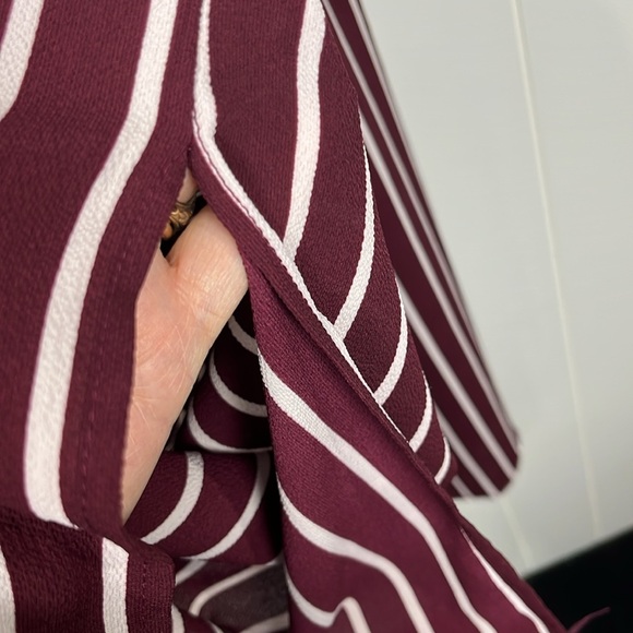 Ambiance Womens Jumpsuit M Burgundy/Cream Stretch Waist Adj Straps Wide Leg EUC - Picture 11 of 12